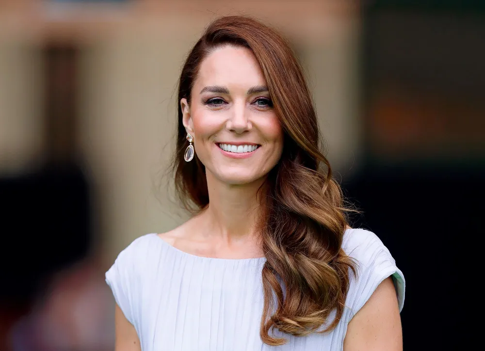 Kate Middleton A Princesa de Gales e a Remissão de Seu Câncer, anunciou recentemente que seu câncer está em remissão, encerrando um per......