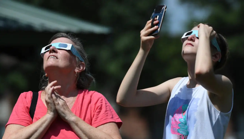 Descubra tudo sobre o Eclipse Solar Anular em 29 de março. Dicas, o que esperar e como aproveitar esse fenômeno celestial.